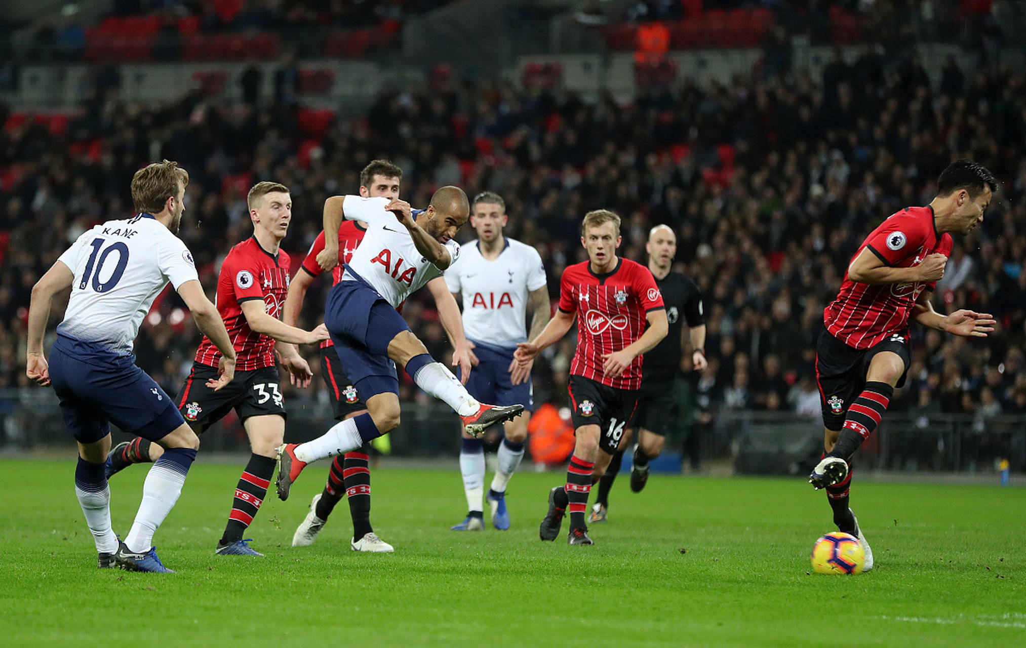 在政府的全 在政府的全